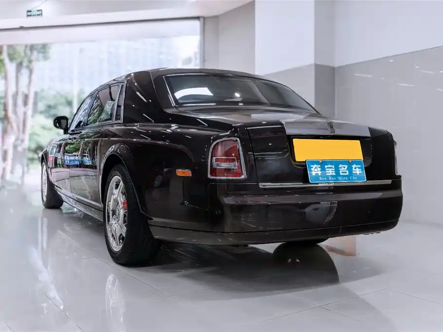 Phantom 6.7 L Extended EWB