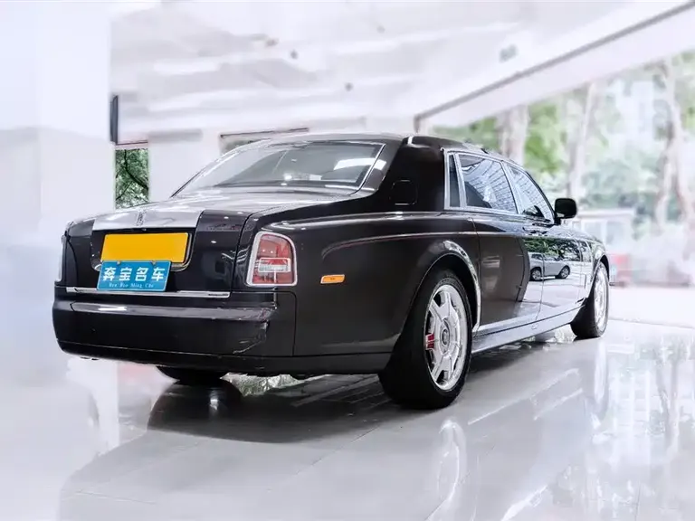 Rolls-Royce Phantom 6.7 L Extended EWB