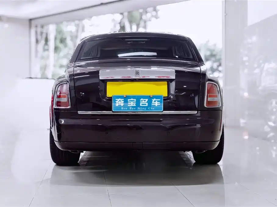 Phantom 6.7 L Extended EWB