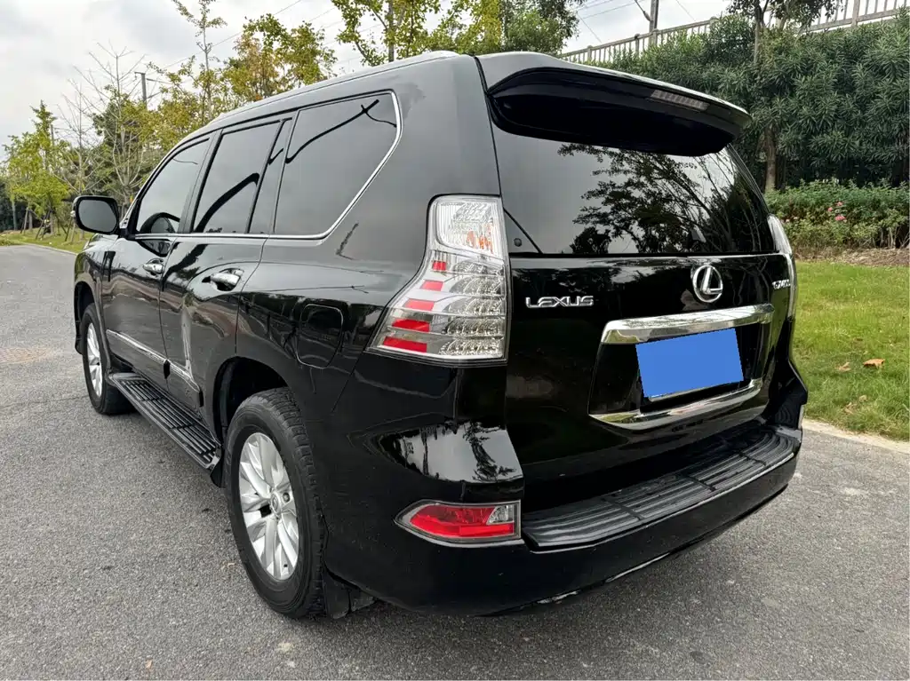 Lexus GX 400 Distinguished