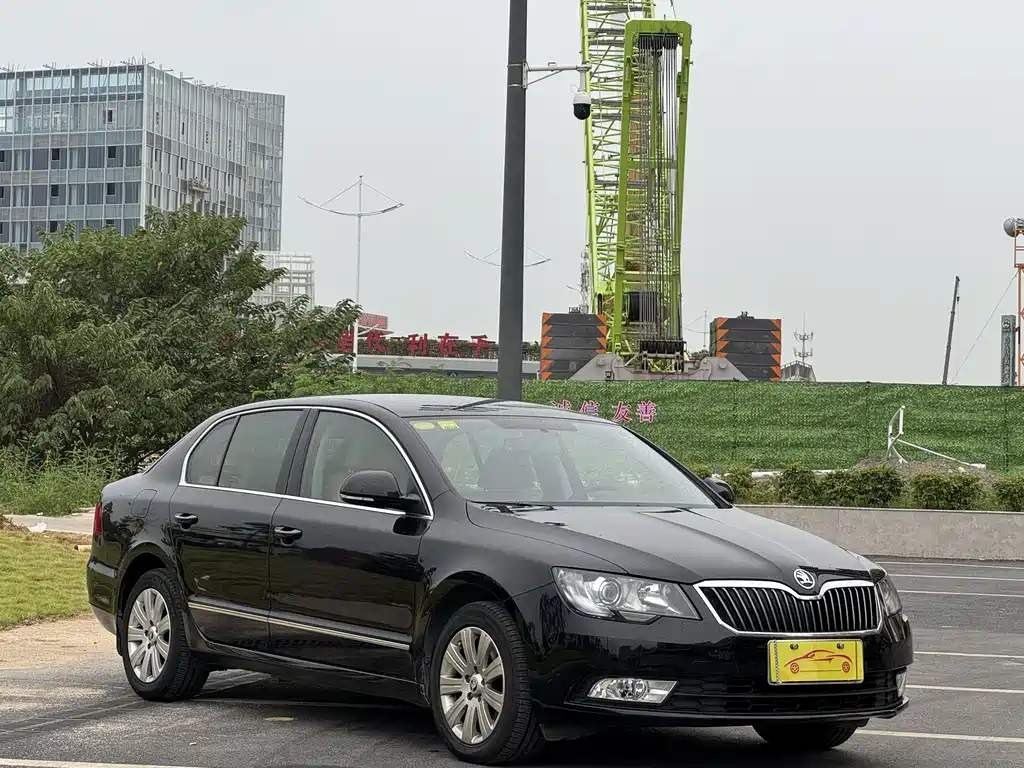Superb 1.4 TSI DSG Gentleman