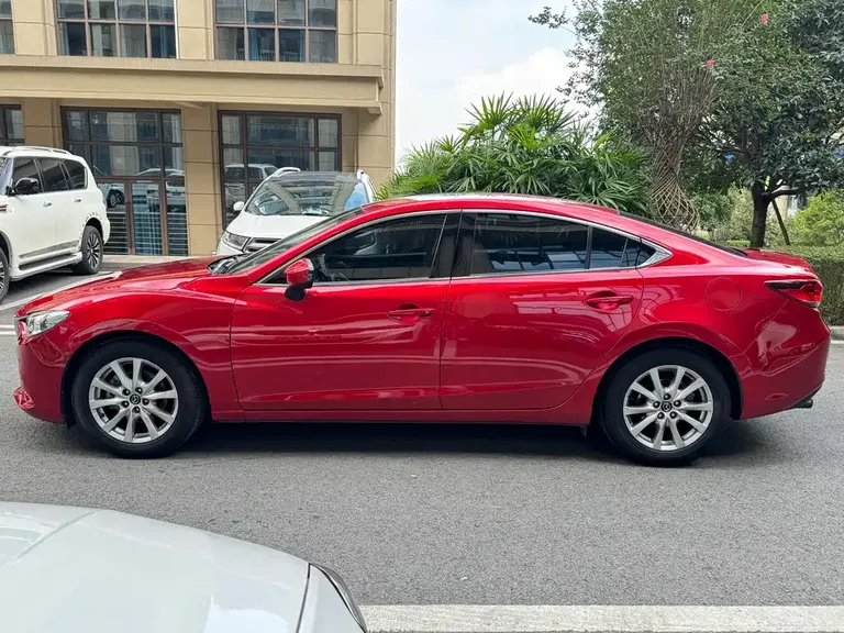Mazda Atenza 2.0 L Blue Sky Luxury