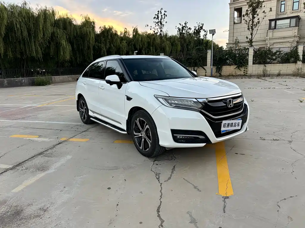 Honda UR-V 370 TURBO 4 WD Premium CN-V