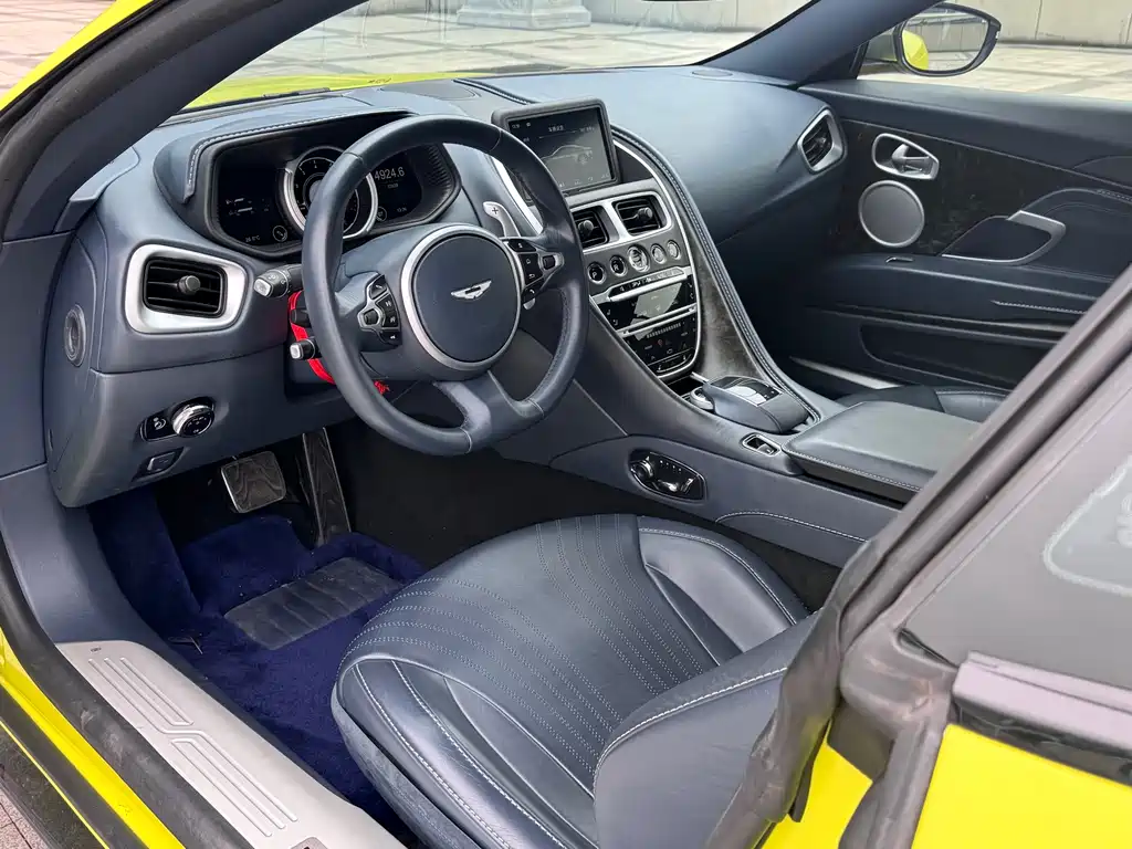 Aston Martin DB11 4.0 T V8 Coupe