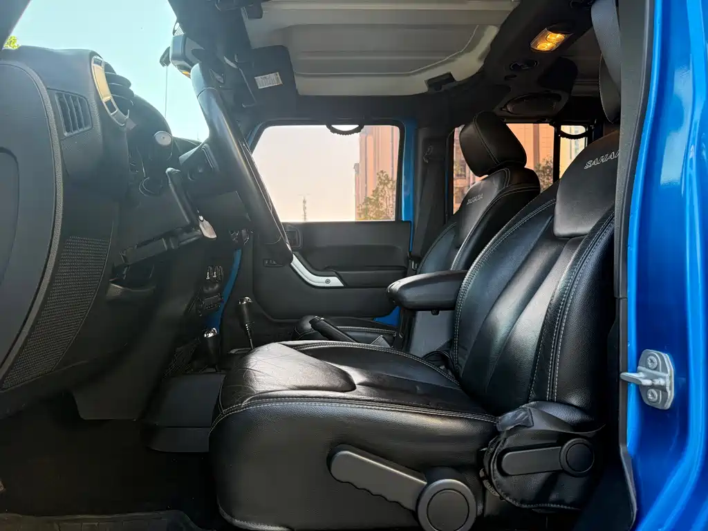 Wrangler 3.0 L Sahara 4-door Comfort Enjoyment