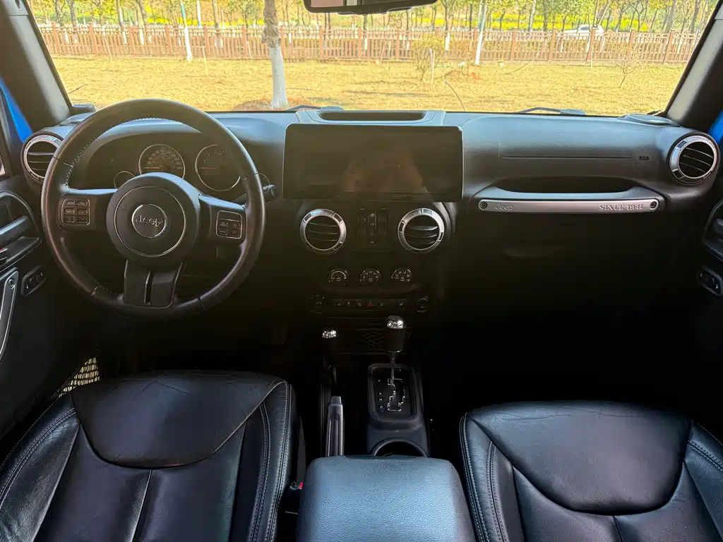 Wrangler 3.0 L Sahara 4-door Comfort Enjoyment