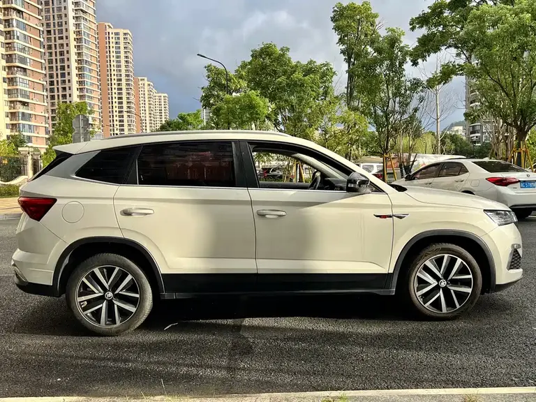 Skoda Kamiq Facelift GT TSI230 DSG Flagship CN-VI