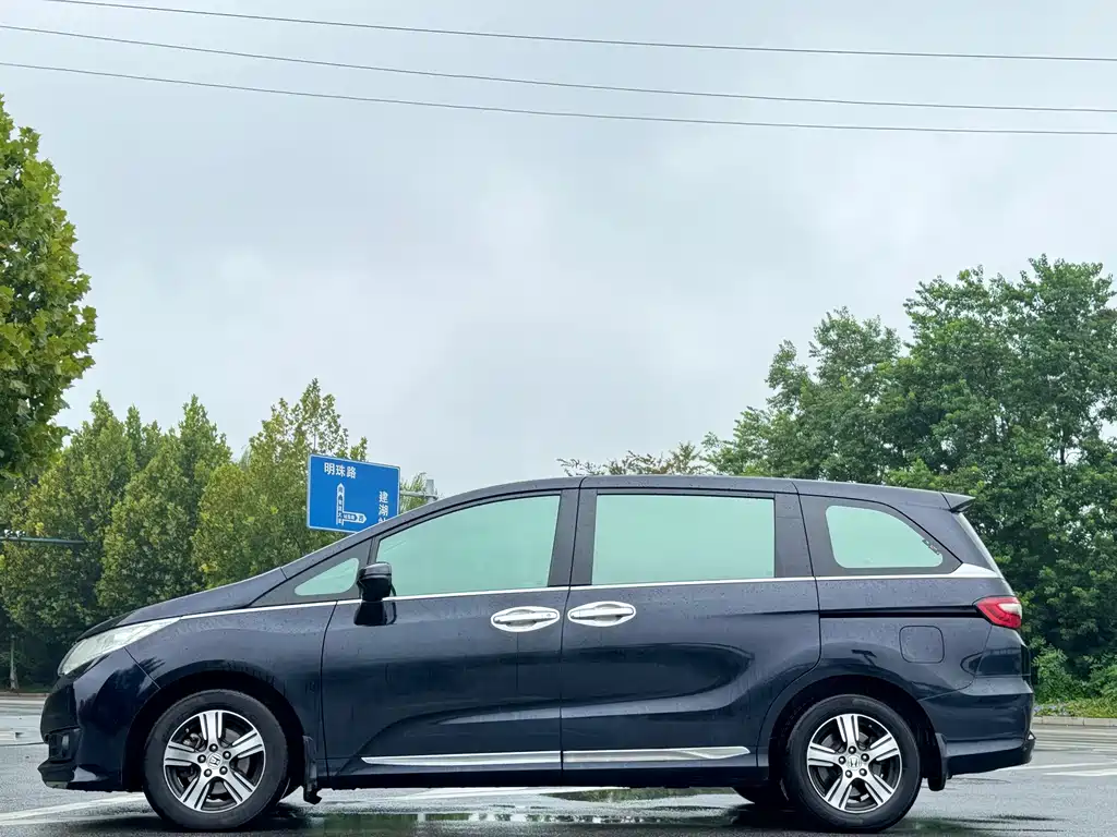 Odyssey Facelift 2.4 L Comfort