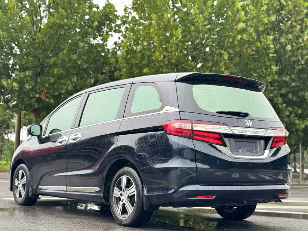 Odyssey Facelift 2.4 L Comfort