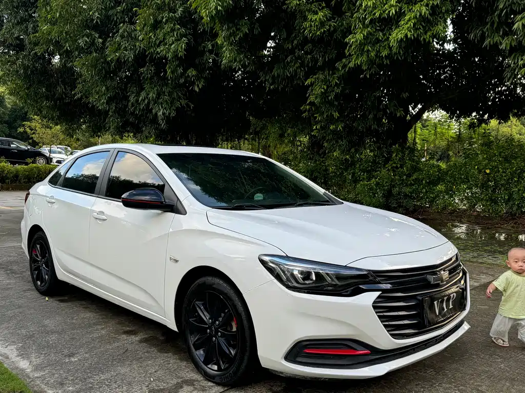 Monza Mild Hybrid Redline 320 T DCT Brisk