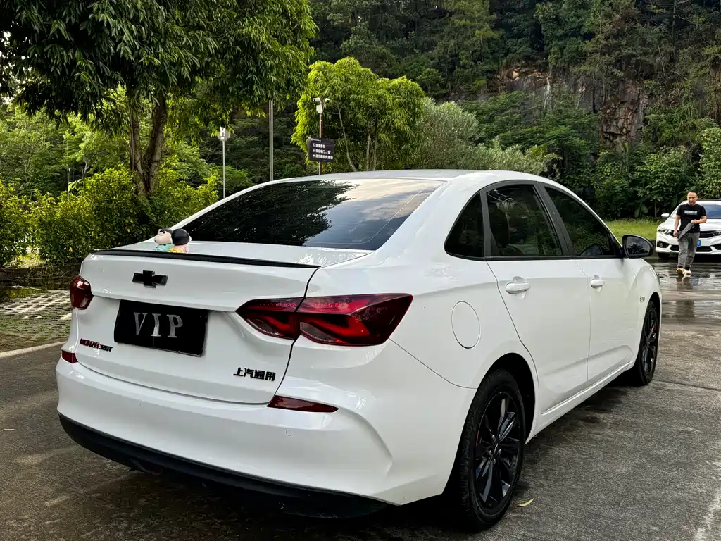 Monza Mild Hybrid Redline 320 T DCT Brisk