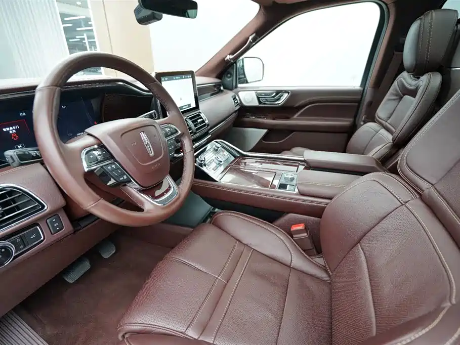 Navigator 3.5 T President Series