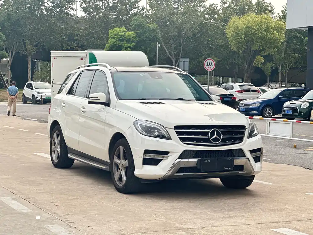 Mercedes-Benz M-Class ML 400 4 MATIC Dynamic