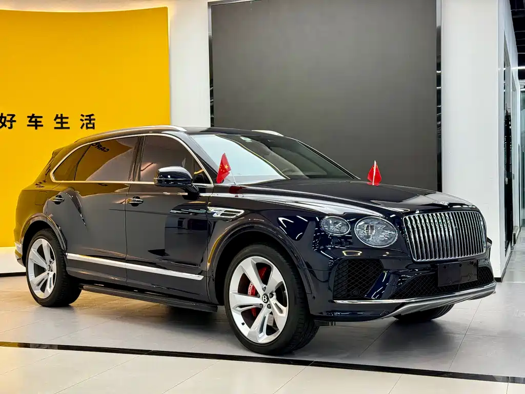 Bentayga 4.0 T V8 LWB Range