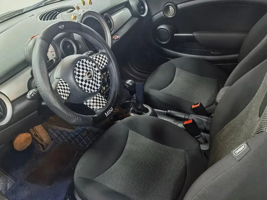 MINI CLUBMAN 1.6 L COOPER Bond Street