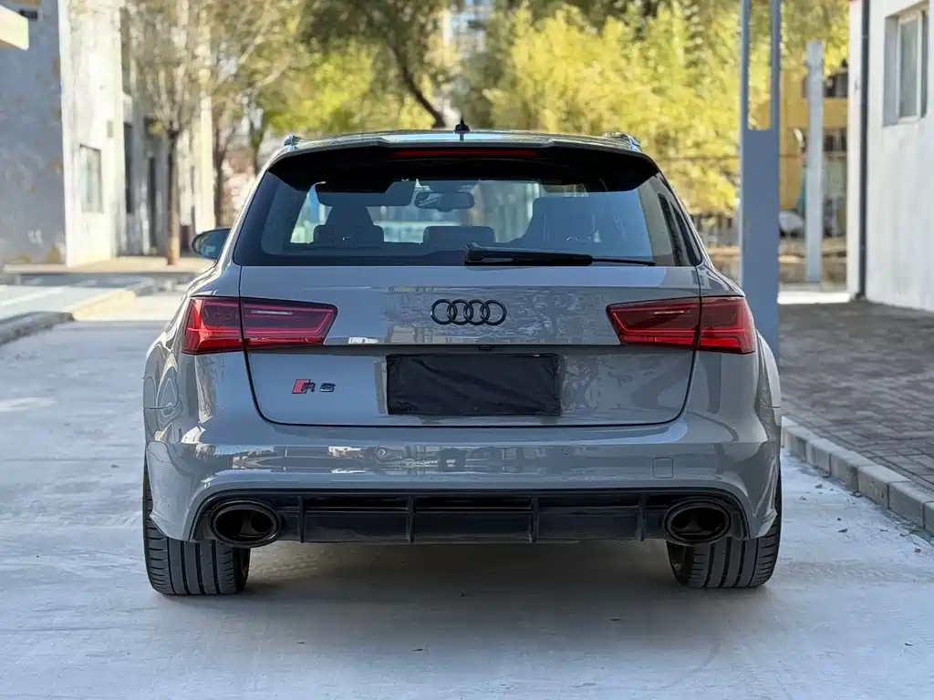 Audi RS 6 RS 6 4.0 T Avant