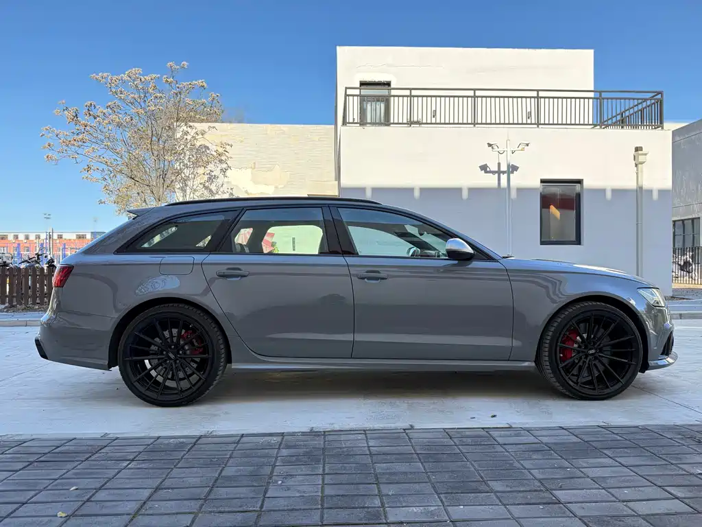 Audi RS 6 RS 6 4.0 T Avant