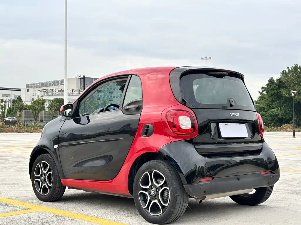 smart fortwo 0.9 T 66 kW Hardtop Motion Engine CN-VI