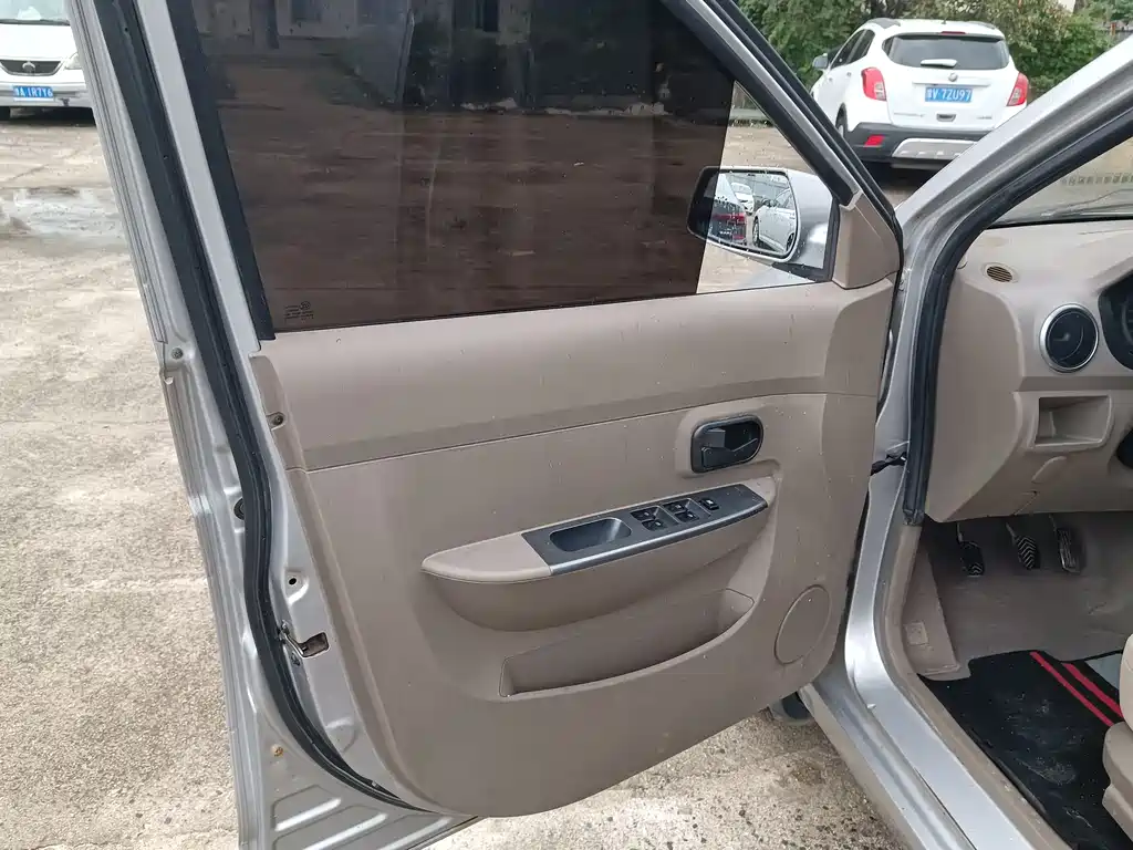 Wuling Hongguang 1.2 L Standard CN-IV