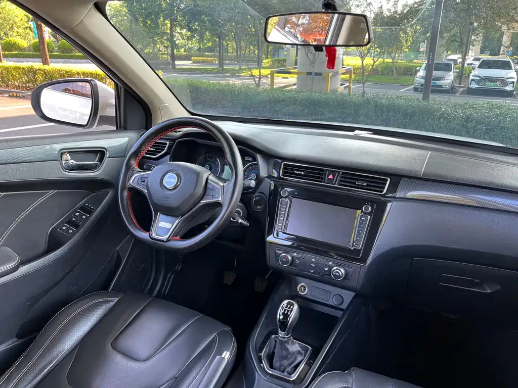 Fengguang 580 1.8 L Manual Comfort