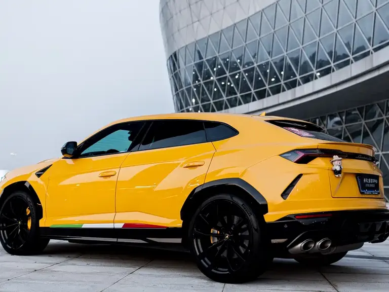 Lamborghini Urus 4.0 T V8