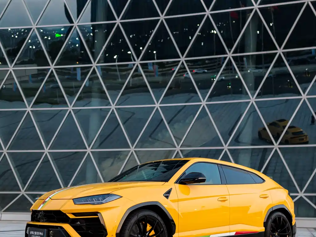 Urus 4.0 T V8