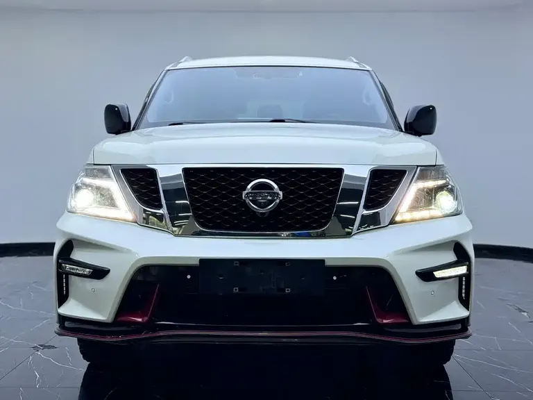 Nissan Patrol 5.6 L Standard