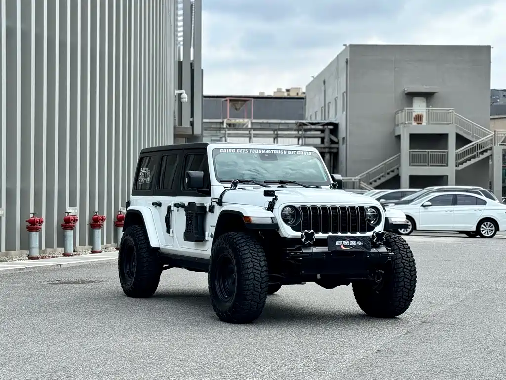 Wrangler NEV 4-door 2.0 T 4 xe Sahara