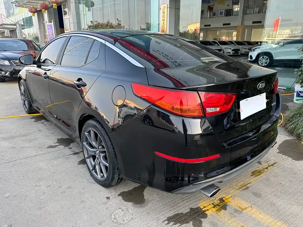 Kia K5 2.0 L Auto GL