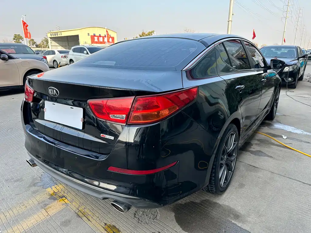 Kia K5 2.0 L Auto GL