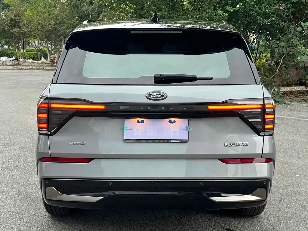 Edge Edge L 2.0 T EcoBoost 4 WD 7-seat Supreme