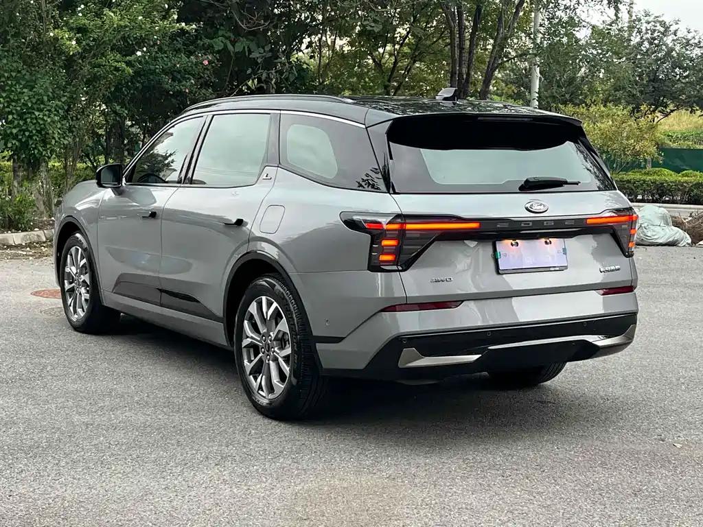 Edge Edge L 2.0 T EcoBoost 4 WD 7-seat Supreme