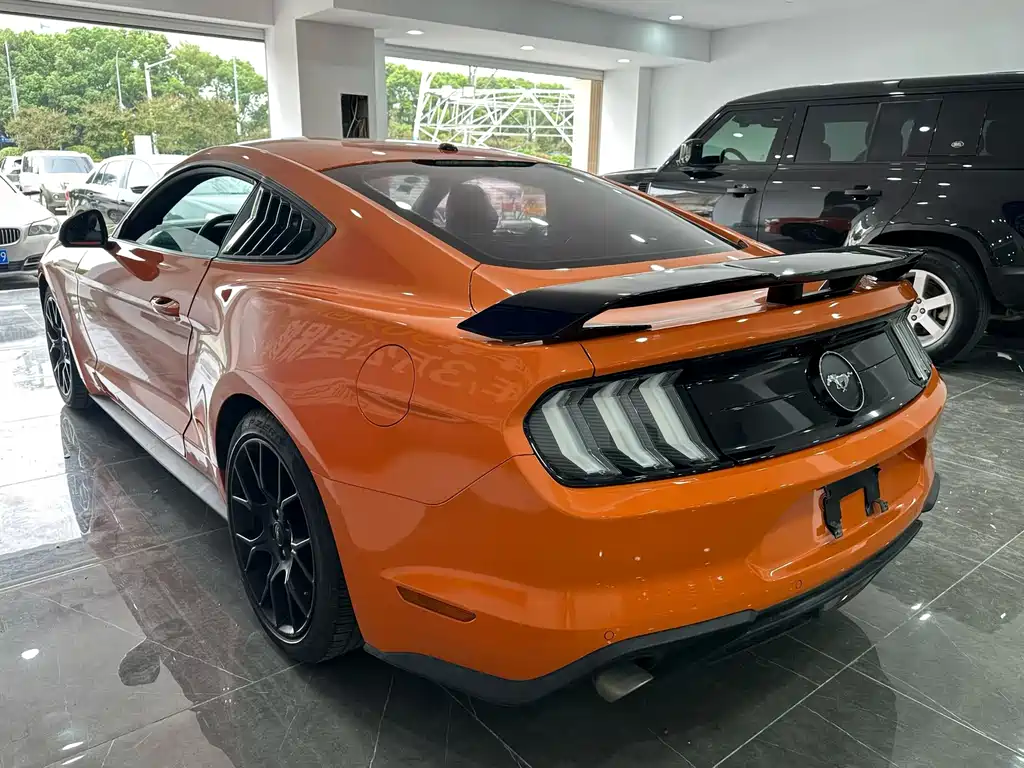 Mustang 2.3 L EcoBoost Dark Knight Sport