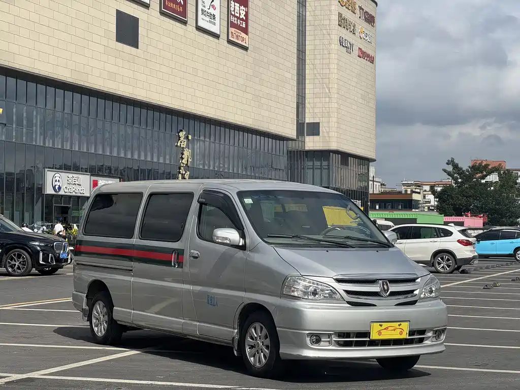 Grace 2.7 L-3 Gen Royal Leading Luxury LWB 11-seat2 TR