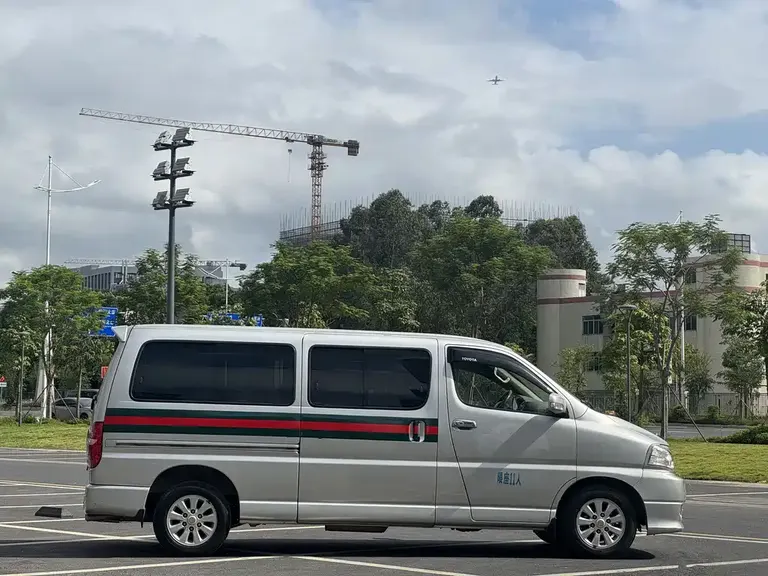Jinbei Grace 2.7 L-3 Gen Royal Leading Luxury LWB 11-seat2 TR