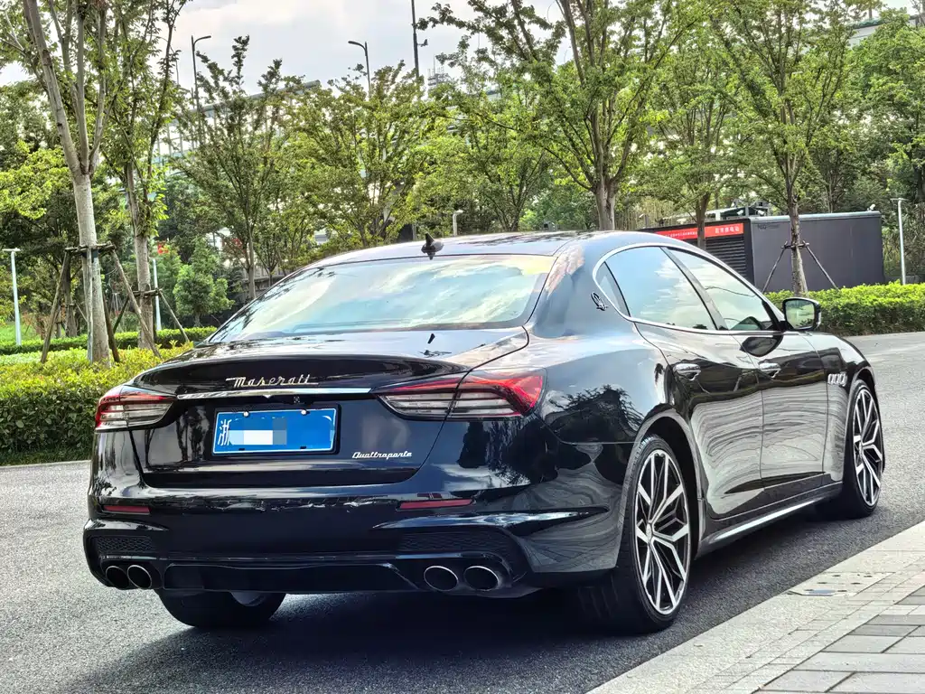 Quattroporte 3.0 T Standard