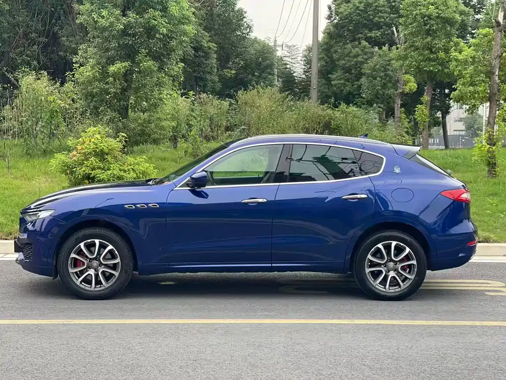Levante 3.0 T Standard