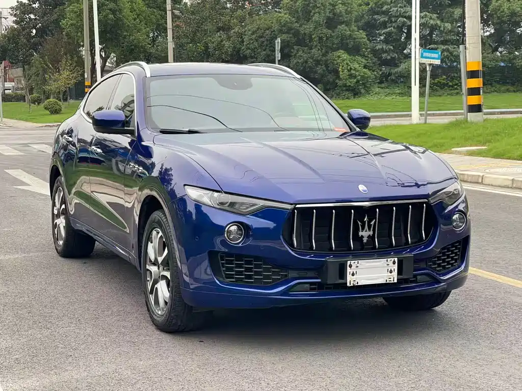 Levante 3.0 T Standard