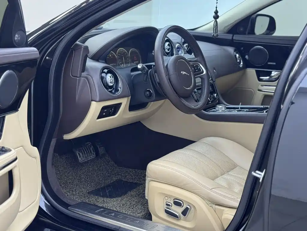 Jaguar XJ XJL 3.0 SC Panoramic Business