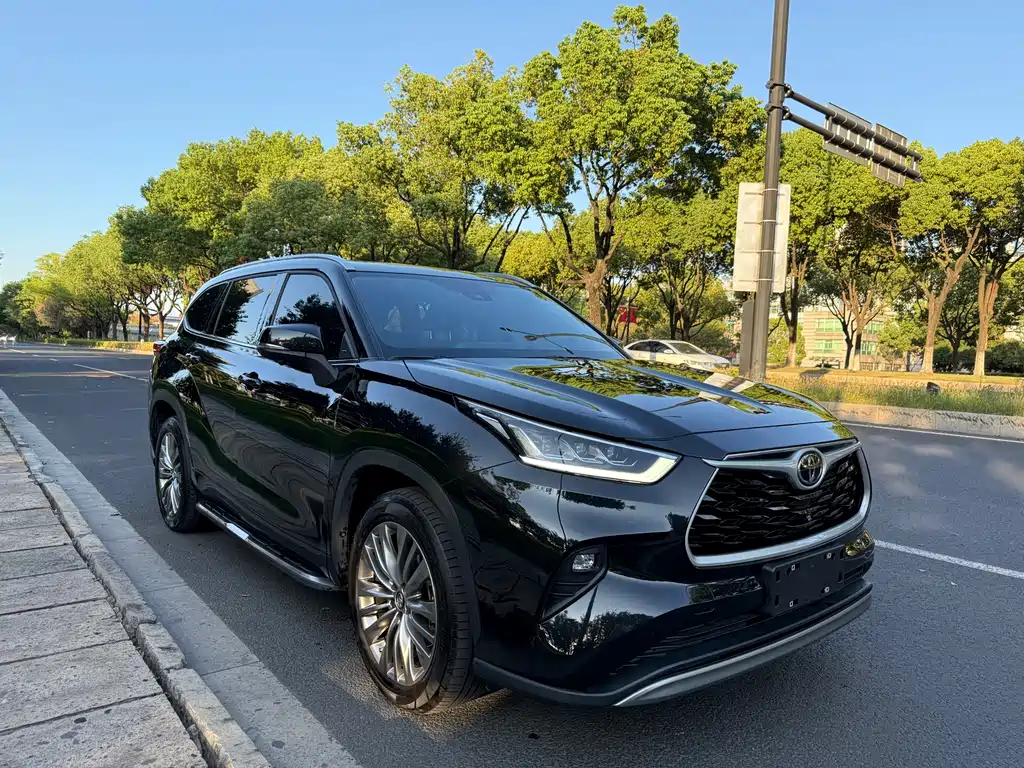 Highlander 380 T 4 WD Luxury 7-seat