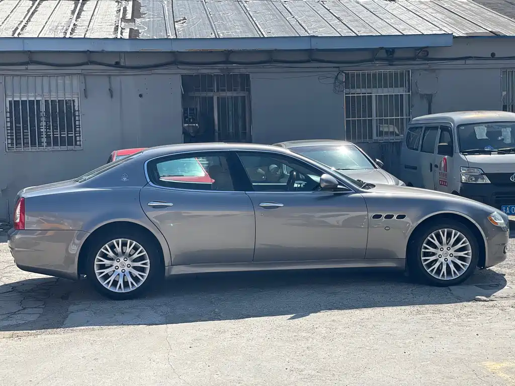 Quattroporte 4.2 L Elite