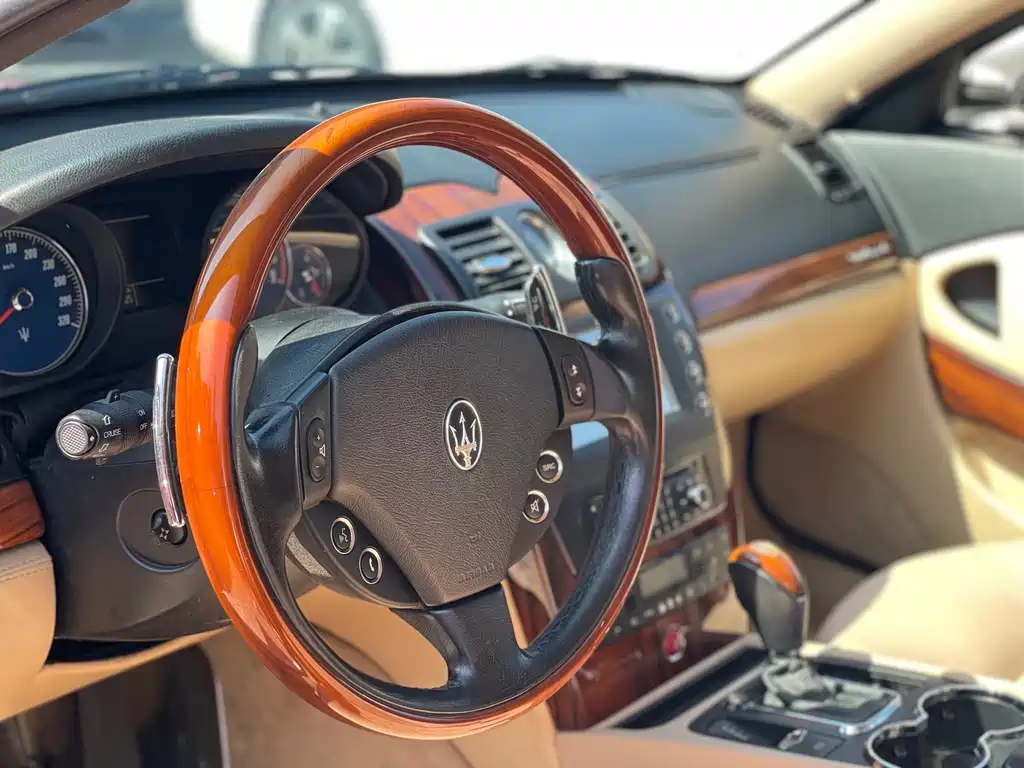 Quattroporte 4.2 L Elite