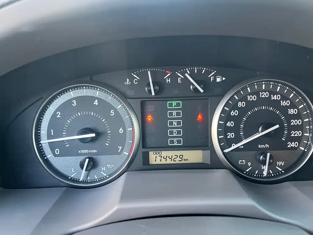 Land Cruiser 4.0 L Auto VX