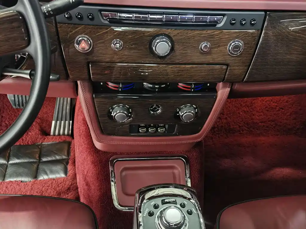 Phantom 6.7 L Extended EWB