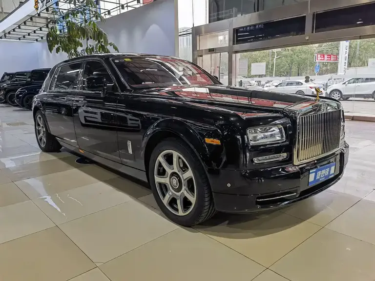 Rolls-Royce Phantom 6.7 L Extended EWB