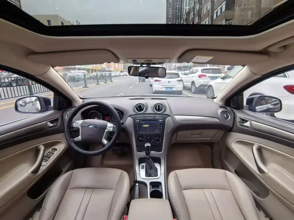 Mondeo 2.3 L Luxury