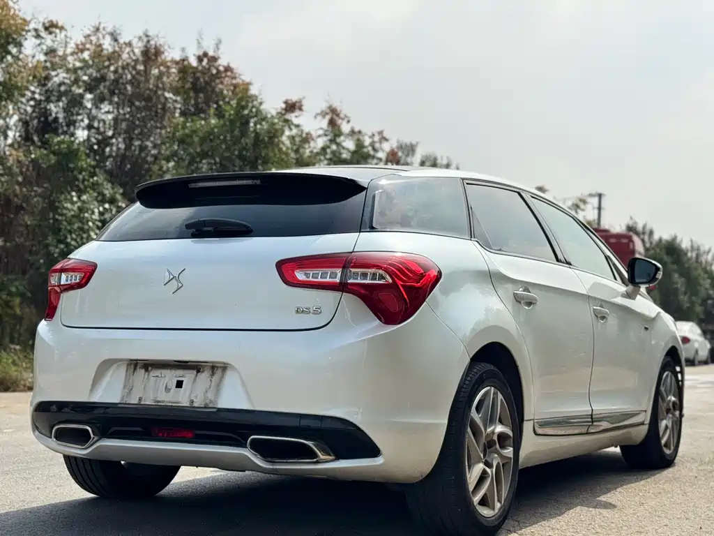 DS 5 1.6 T Graceful THP160