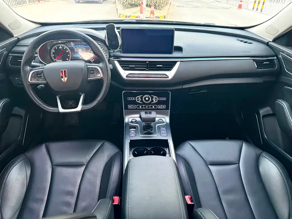 Hongqi H5 1.5 T DCT Flagship Charm