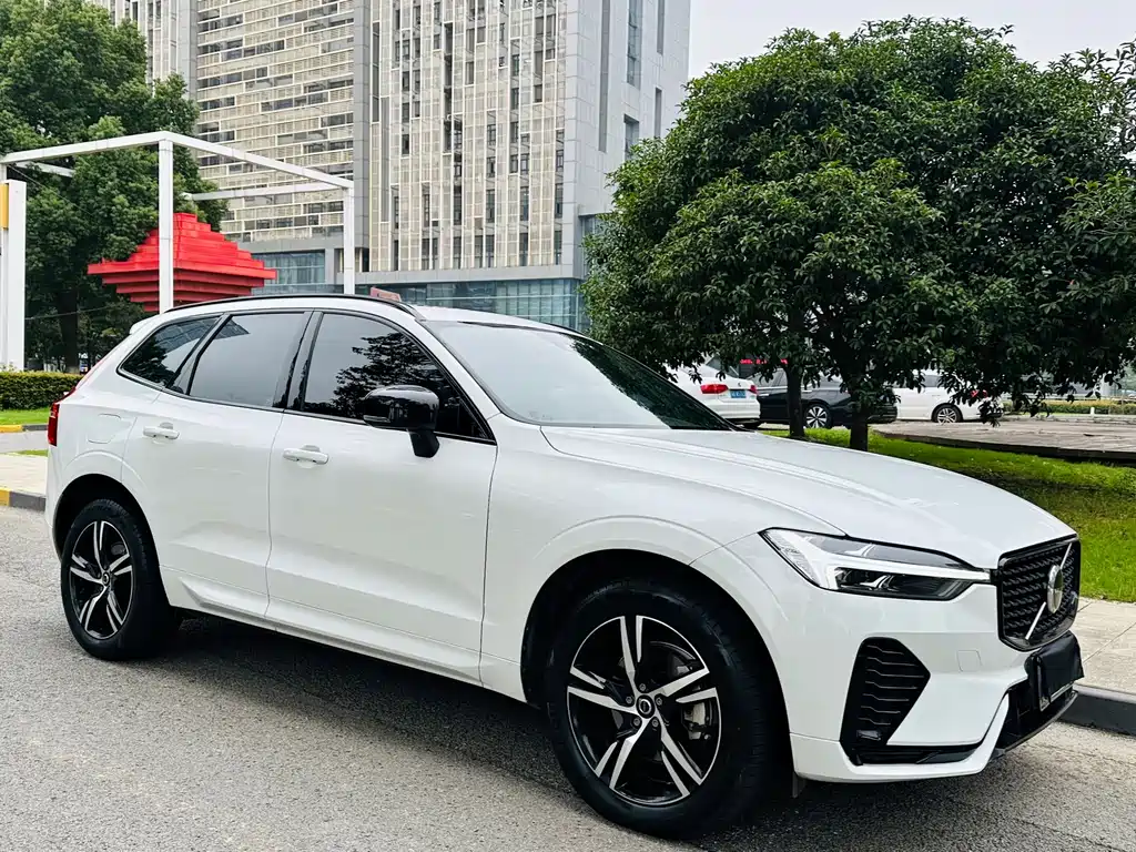 Volvo XC60 B5 4 WD Smart Vision Sport