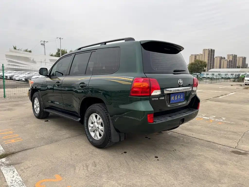Land Cruiser 4.0 L Auto VX